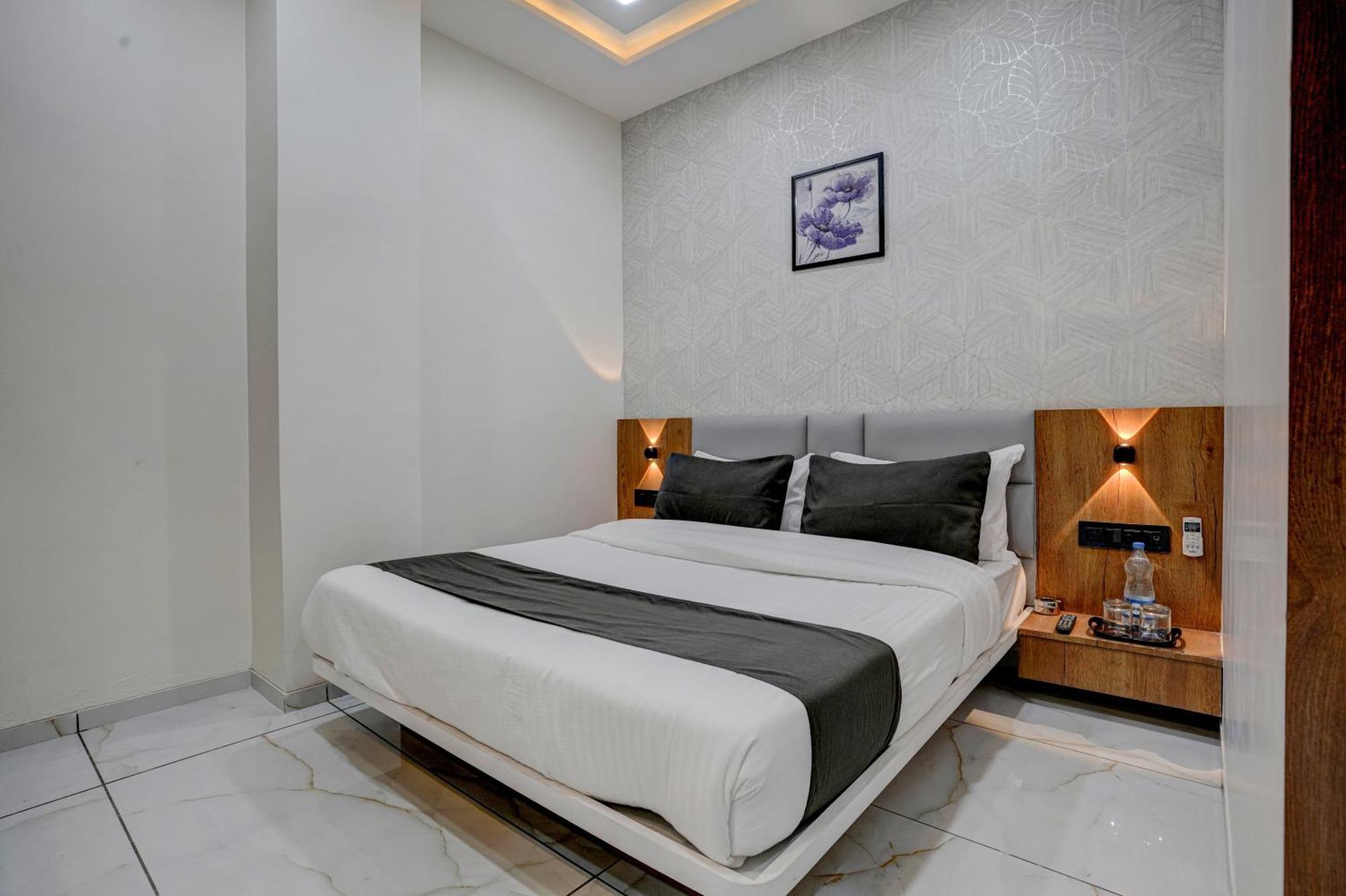 Hotel Paris Plaza Ahmedabad Luaran gambar
