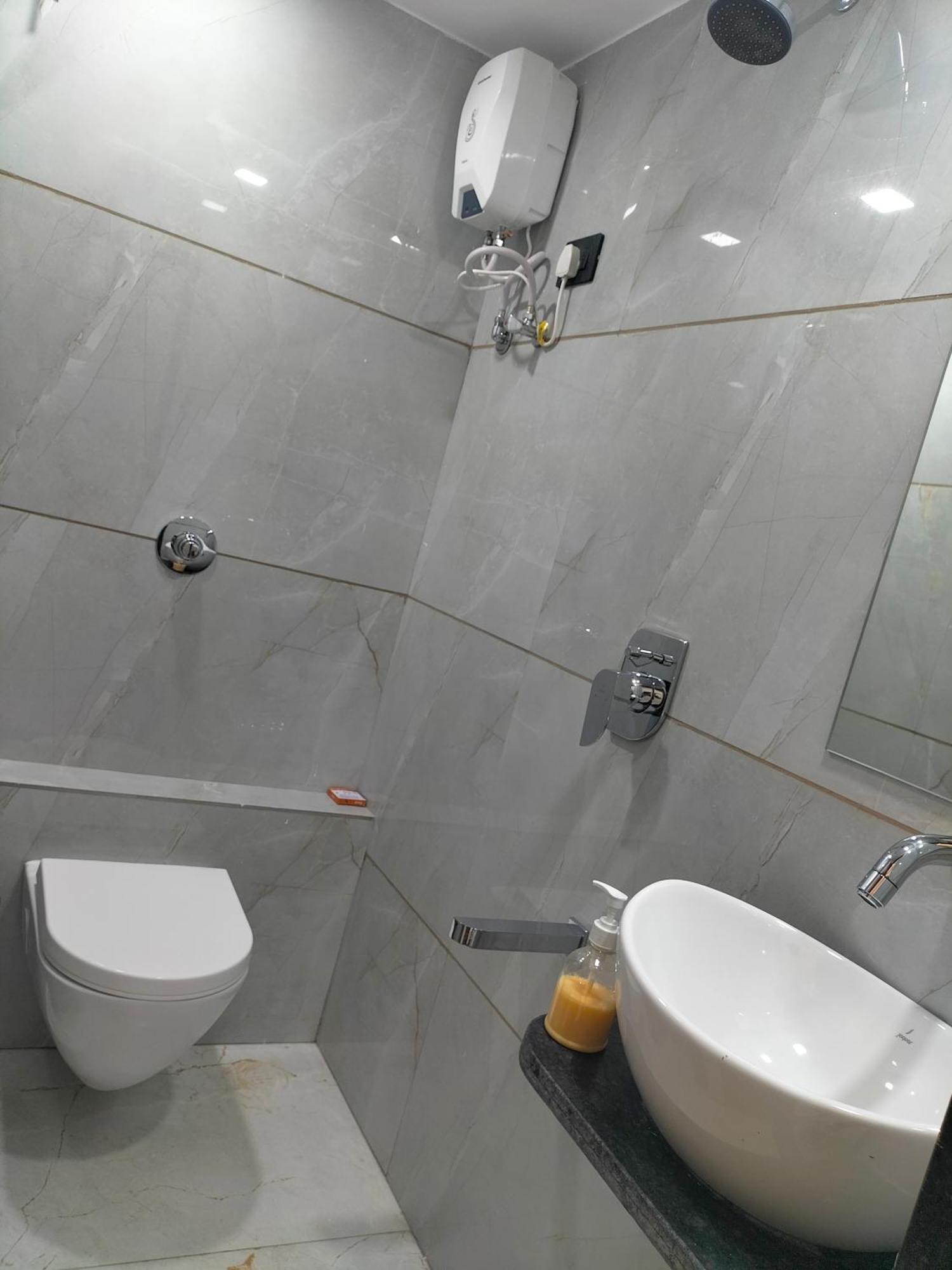 Hotel Paris Plaza Ahmedabad Luaran gambar